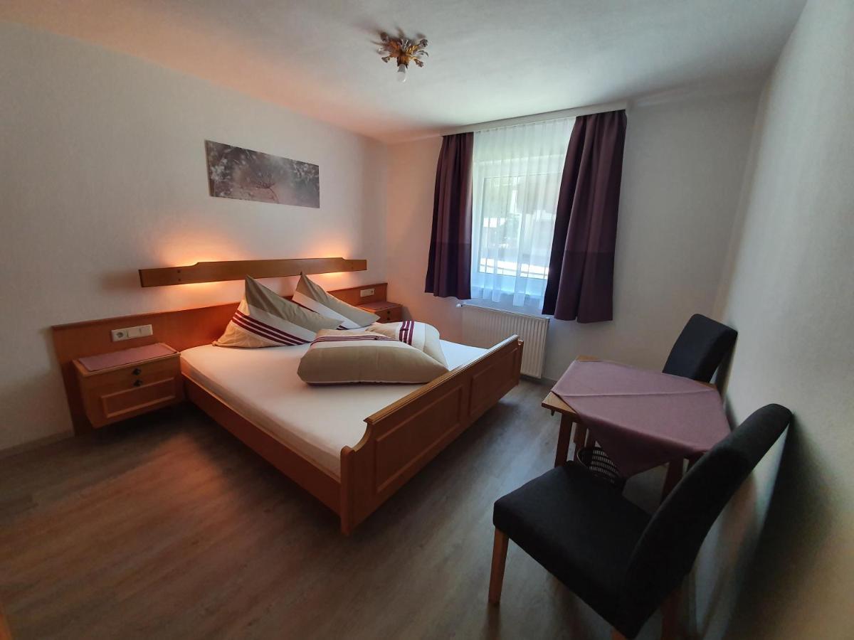 Apartamento Haus Bergheimat Sankt Leonhard im Pitztal Exterior foto